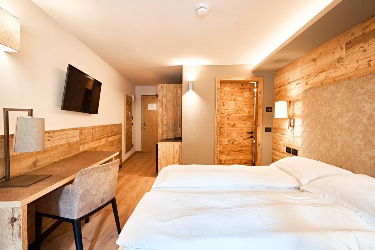 Hotel Crozzon Мадонна-ді-Кампільйо Екстер'єр фото