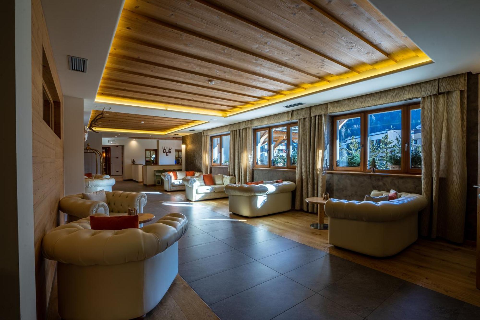 Hotel Crozzon Мадонна-ді-Кампільйо Екстер'єр фото