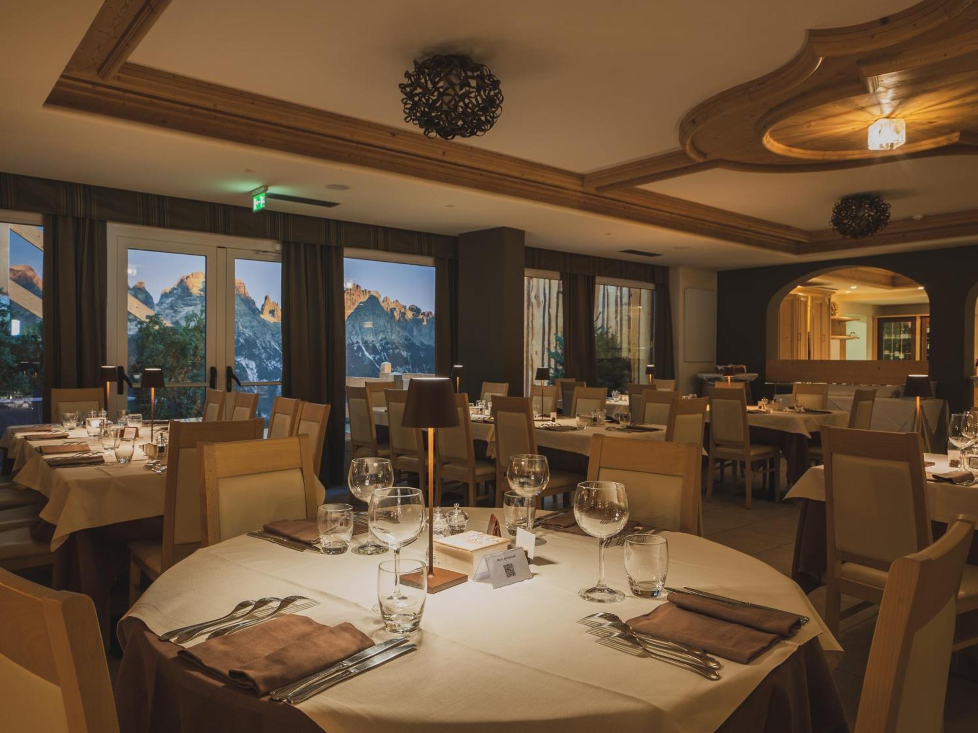 Hotel Crozzon Мадонна-ді-Кампільйо Екстер'єр фото
