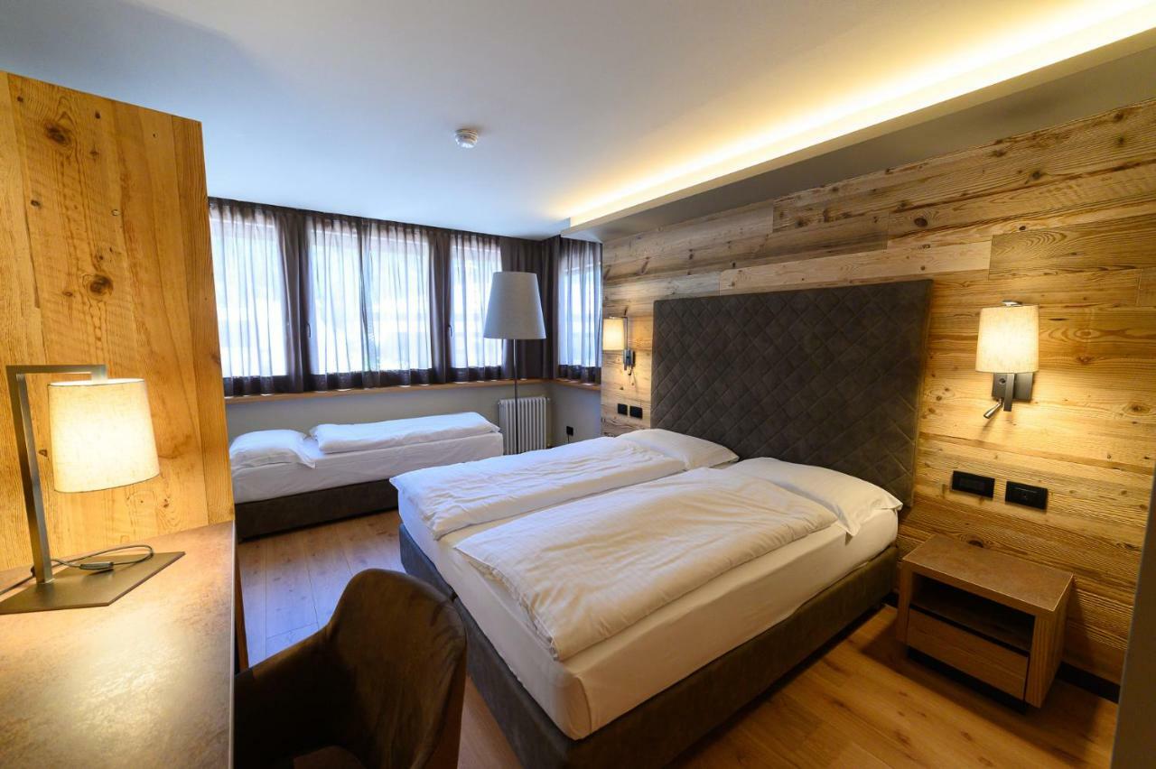 Hotel Crozzon Мадонна-ді-Кампільйо Екстер'єр фото